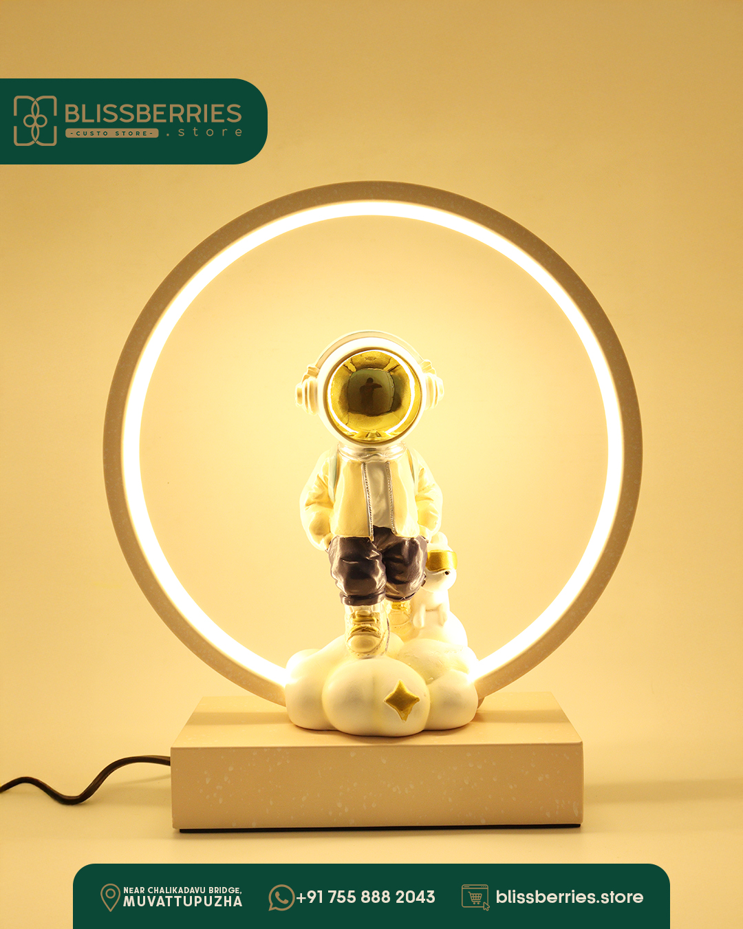 Luminous Astronaut Ring Light – Cosmic Glow LED Night Lamp