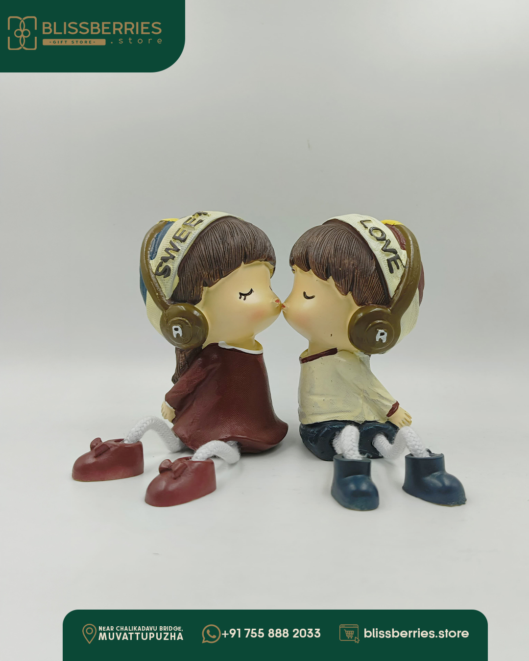 Sweet Love Couple Figurine with Headphones, Decorative, Brown and Beige