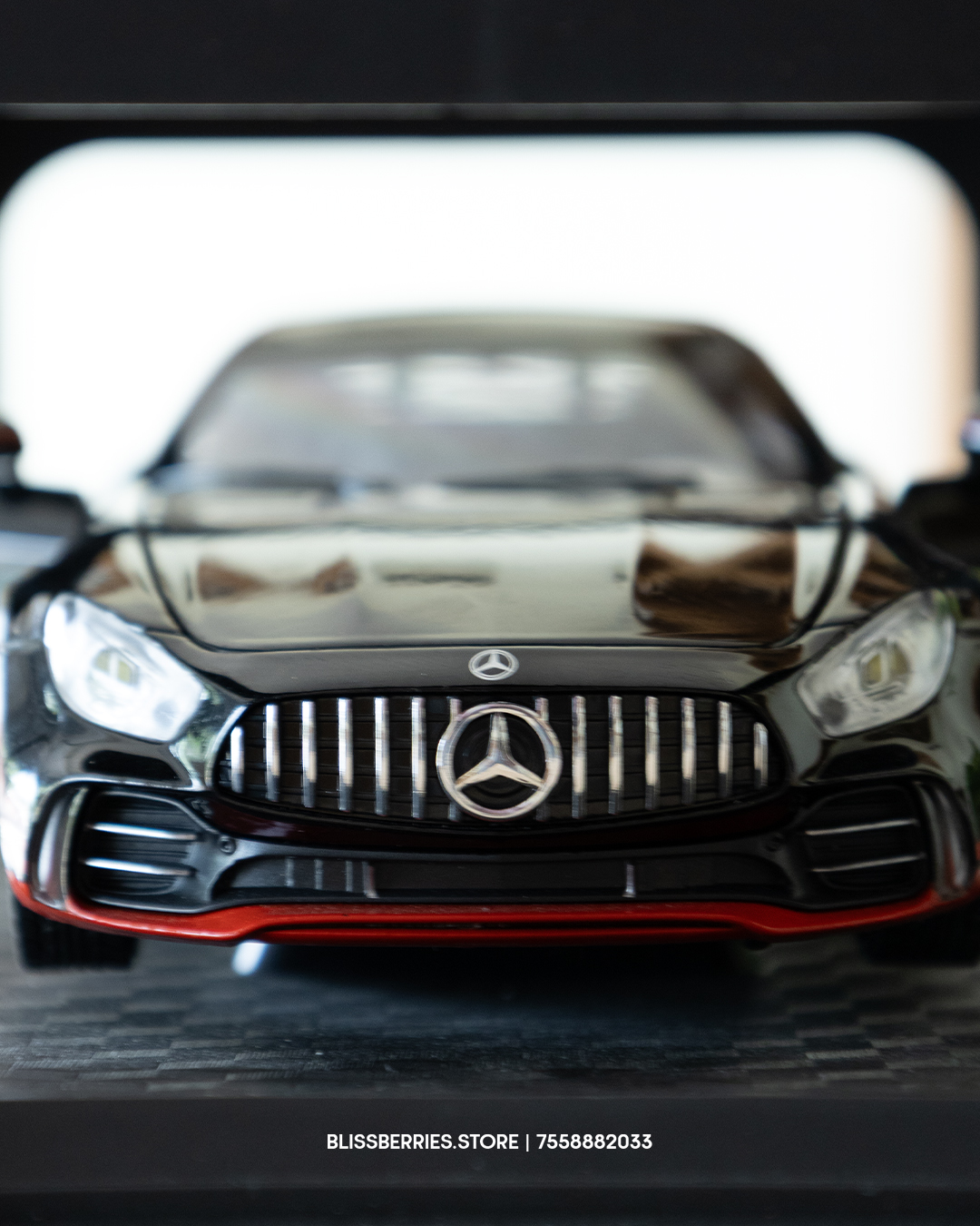 Premium Die-Cast Mercedes-AMG GT Model Car - Image 3