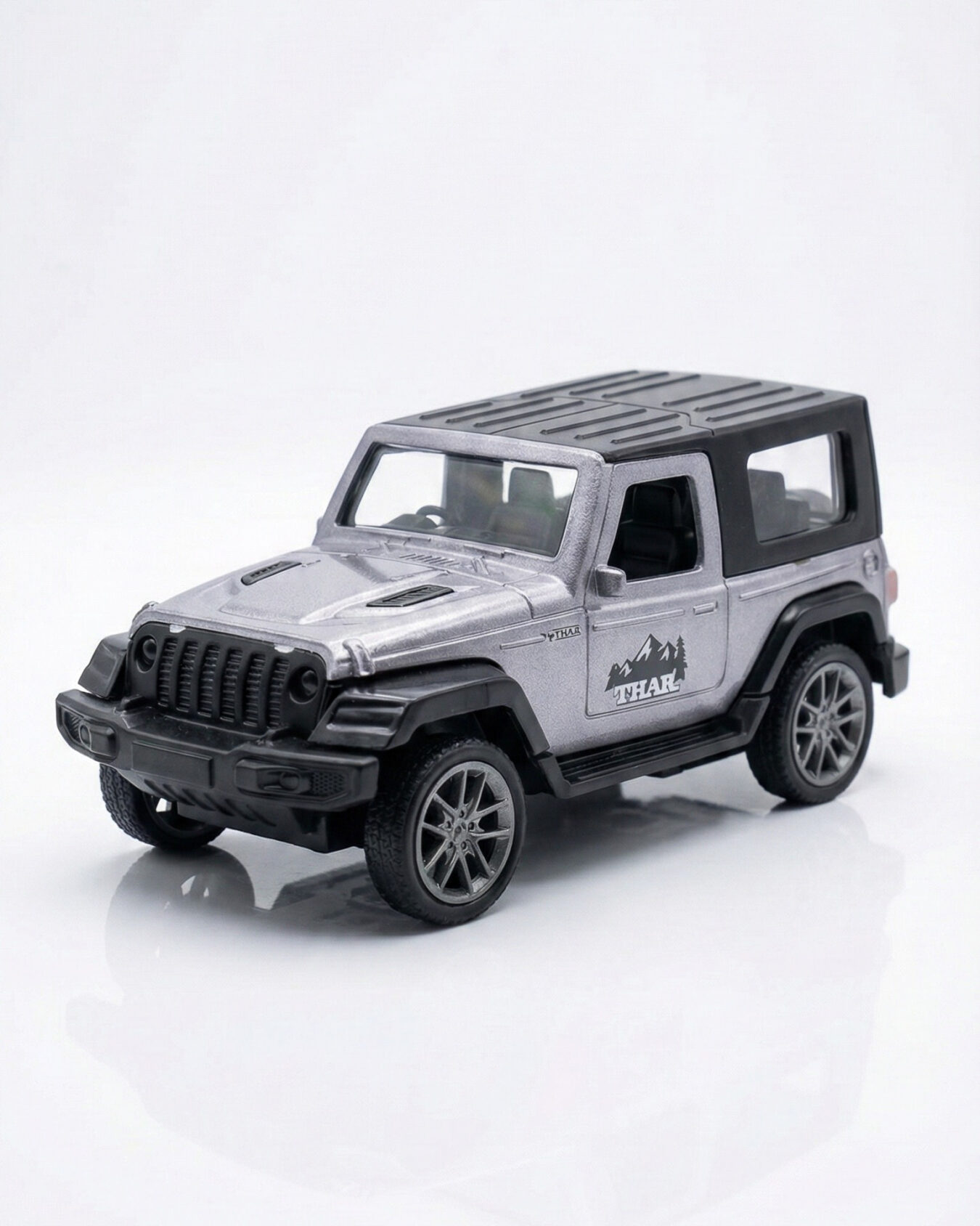 Silver Grey Thar Die-Cast 1:32 Scale Collectible Model Car Toy | Non-Metallic Finish