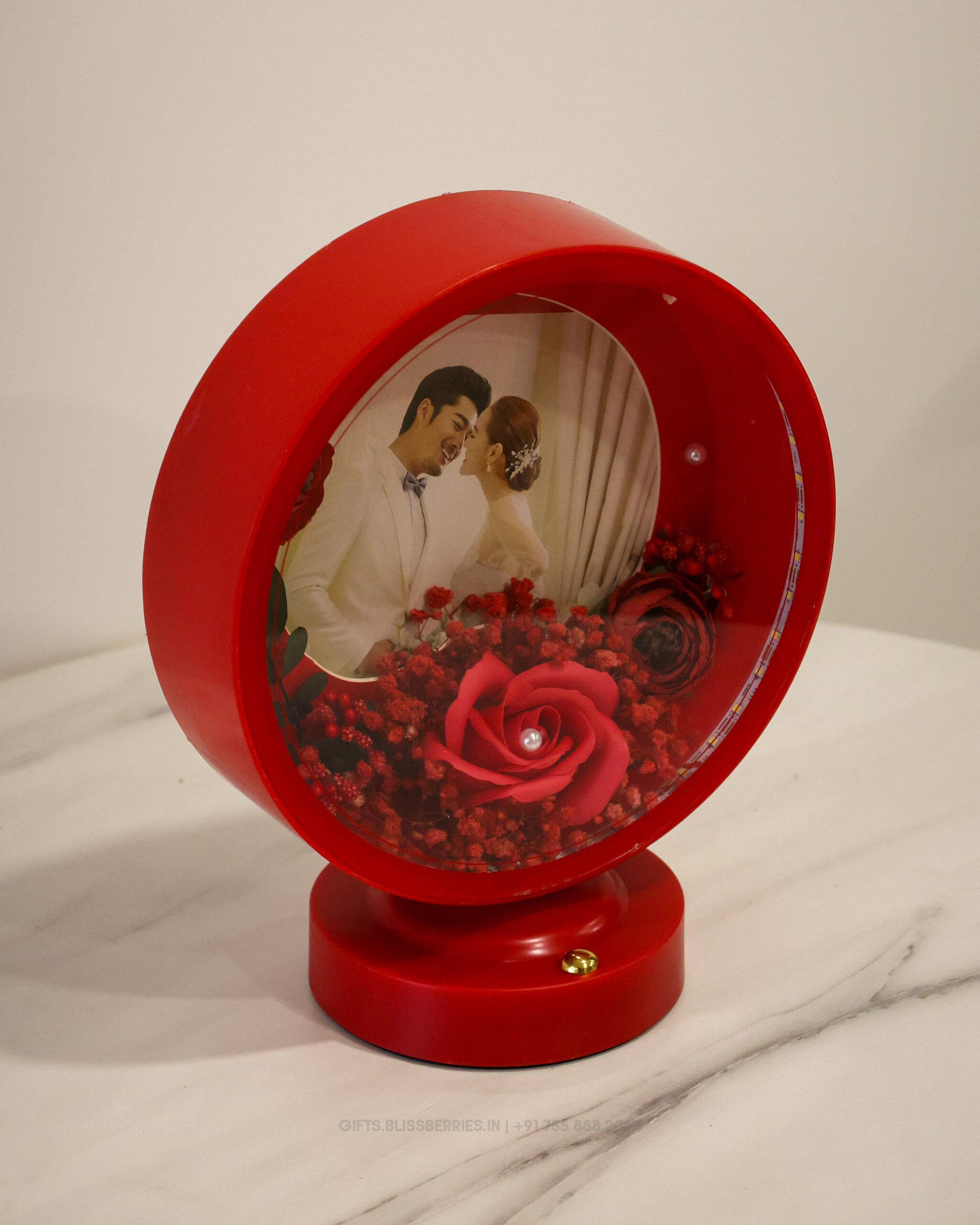 Red LED Round Photo Frame with Rose Bouquet | Romantic Illuminated Photo Frame for Home Décor & Gifting - Image 3
