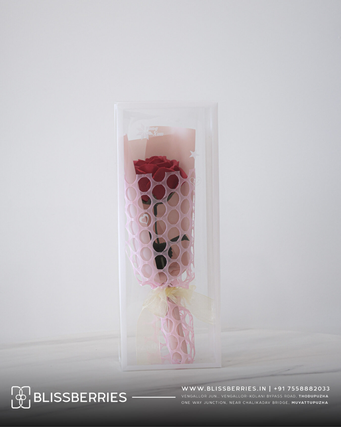 Valentine’s Day Special Red Rose Mesh-Type Bouquet Box | Romantic Red Roses Gift for Her & Him