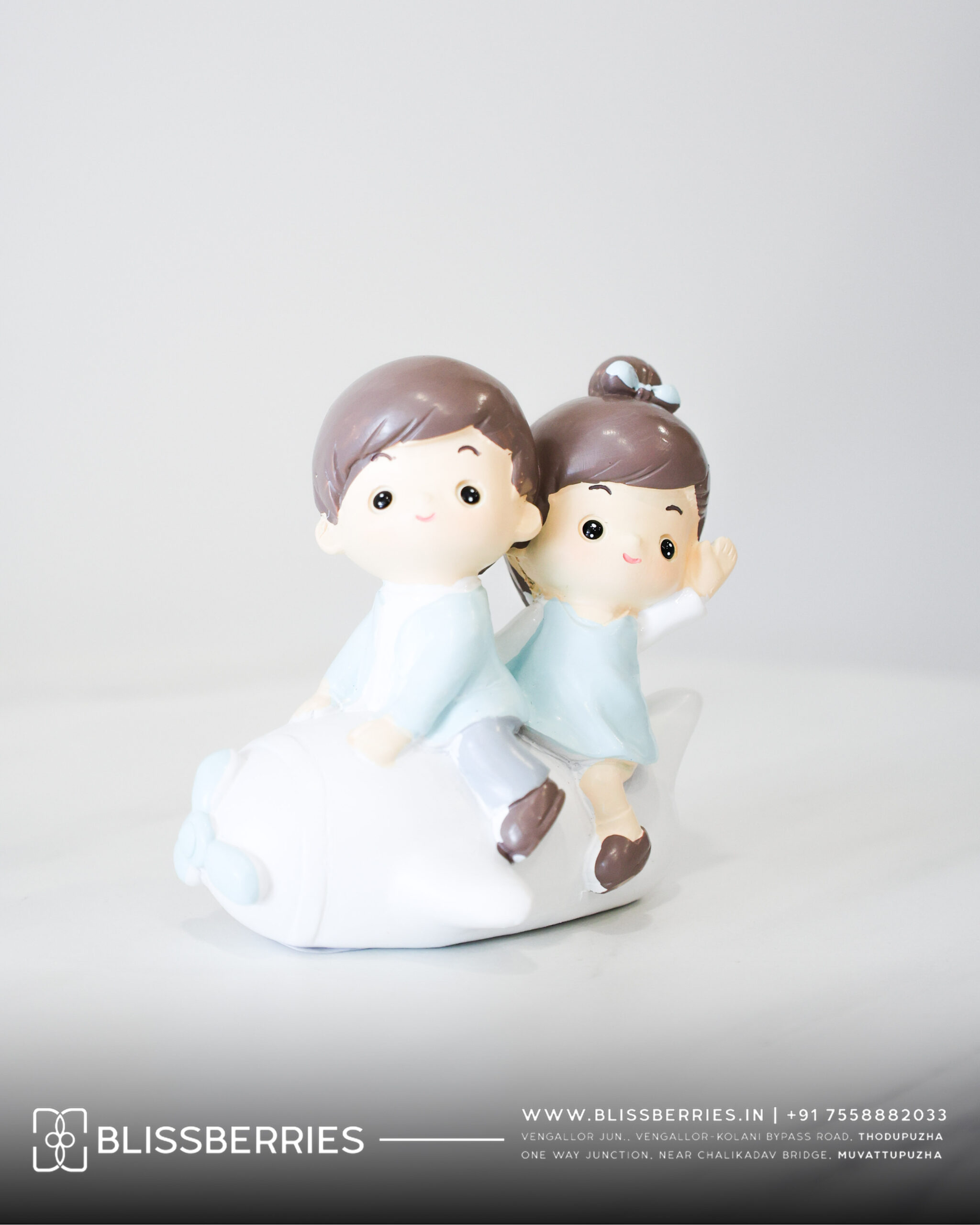 Miniature Sky Blue Couple in Airplane Ceramic Showpiece | Romantic Travel Theme Home Décor Gift - Image 2
