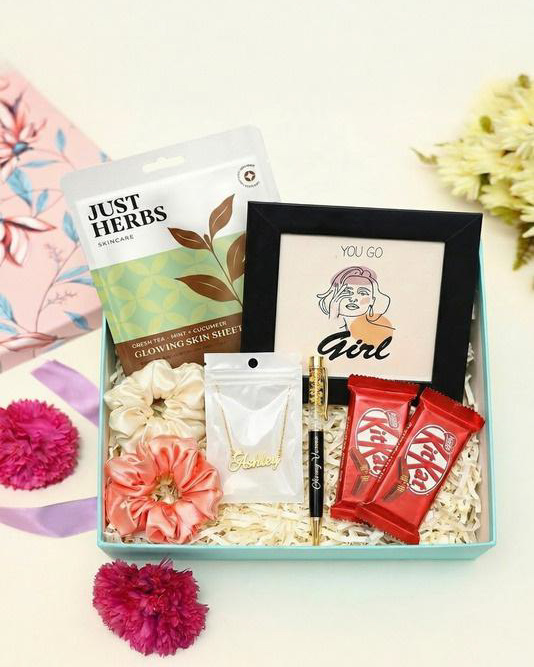 Glow & Glam Personalized Luxury Hamper for Her – Premium Beauty & Keepsake Gift Set